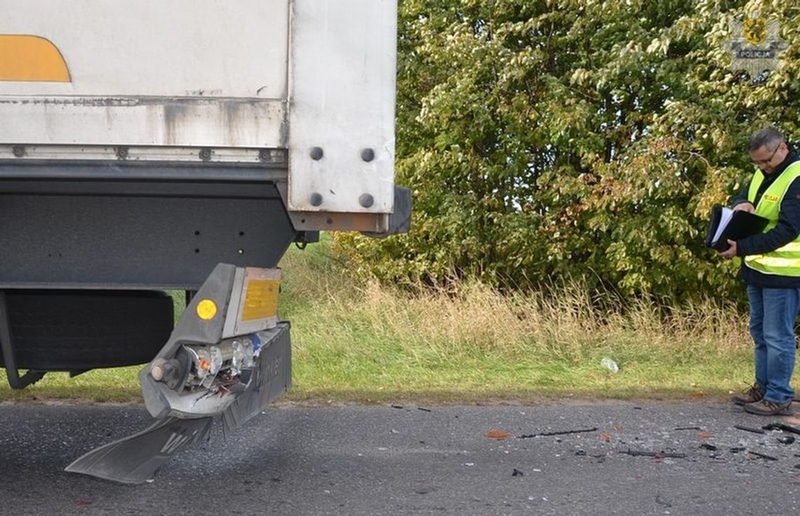 Po zderzeniu z ciężarówką 48-latek trafił do szpitala Po zderzeniu z ciężarówką 48-latek trafił do szpitala