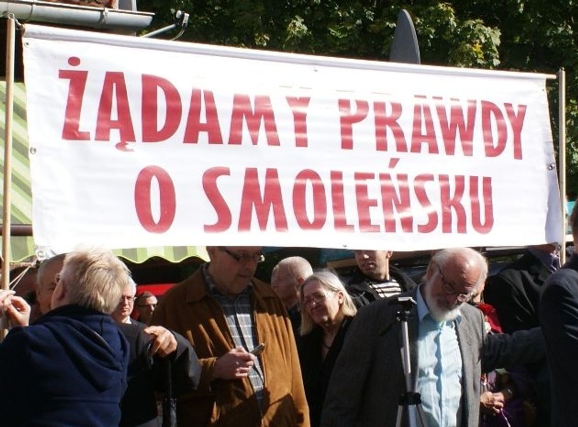  Pod domem premiera: &quot;Sopot przeprasza za Tuska&quot;