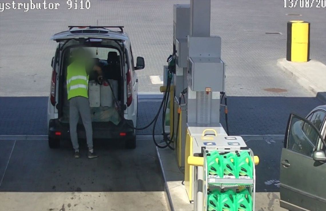 Podejrzany o liczne kradzieże paliwa w rękach policjantów Podejrzany o liczne kradzieże paliwa w rękach policjantów