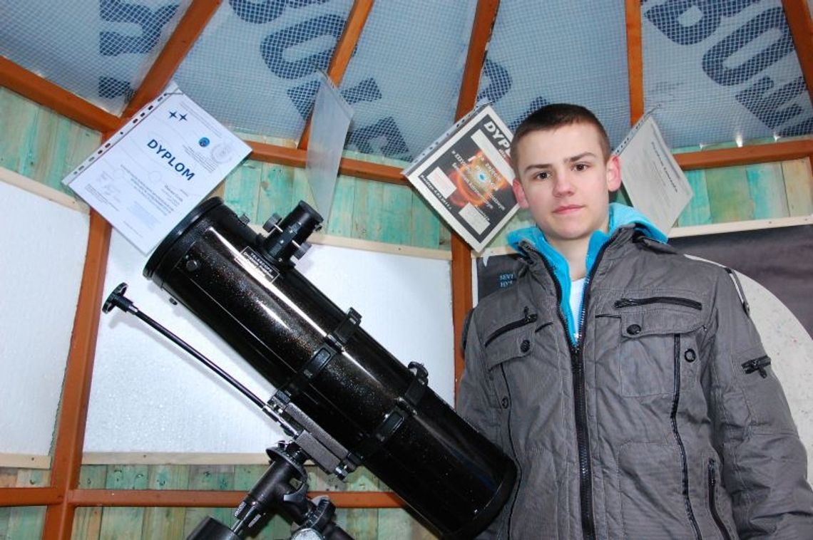 Podglądają supernowe, badają góry i kratery na księżycu Podglądają supernowe, badają góry i kratery na księżycu