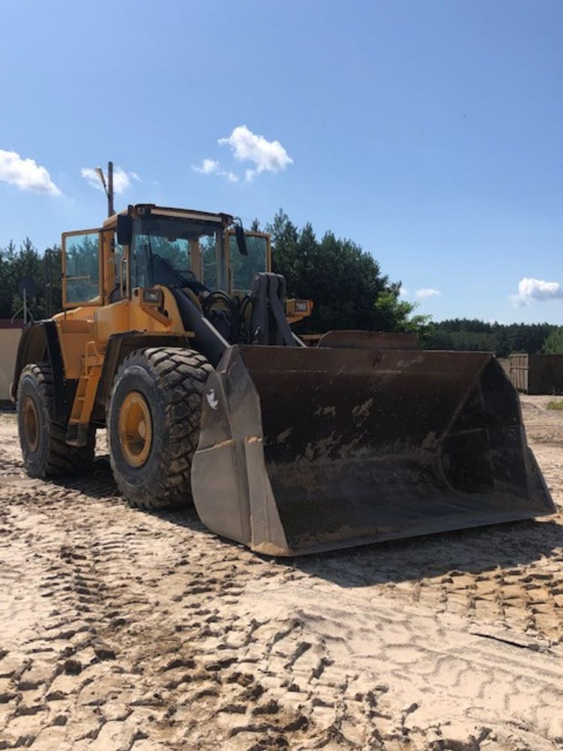 "Podnoszenie Kompetencji i Wzrost Osobisty: Synergia Kursów Zawodowych i Rozwoju Osobistego"