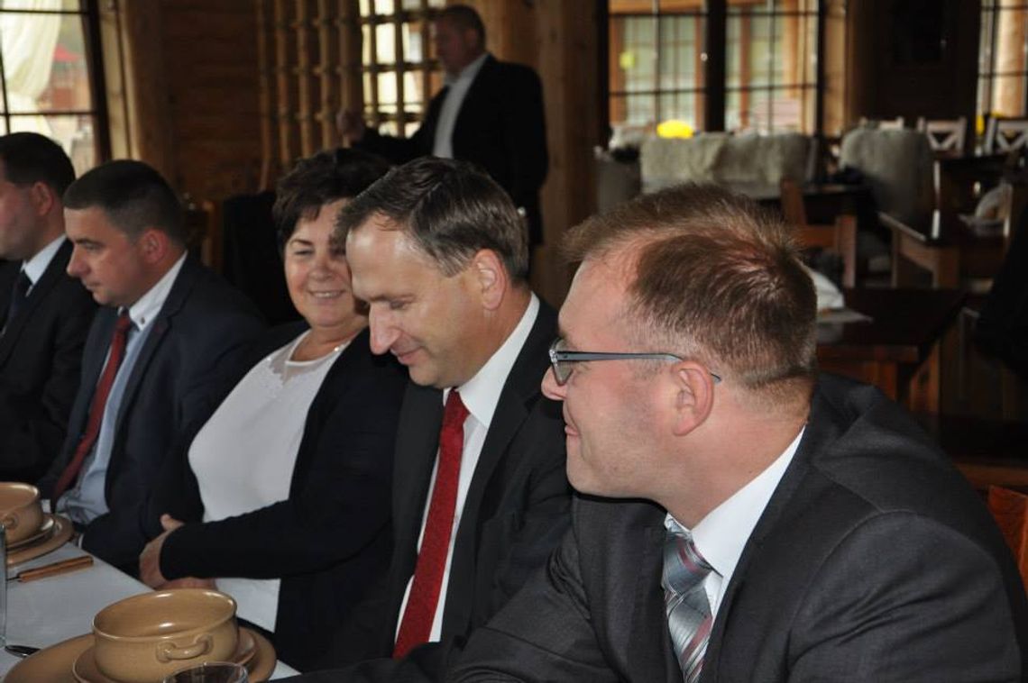 Podsumowali kadencję - włodarze miast i gmin powiatu starogardzkiego w jednym czasie i jednym miejscu