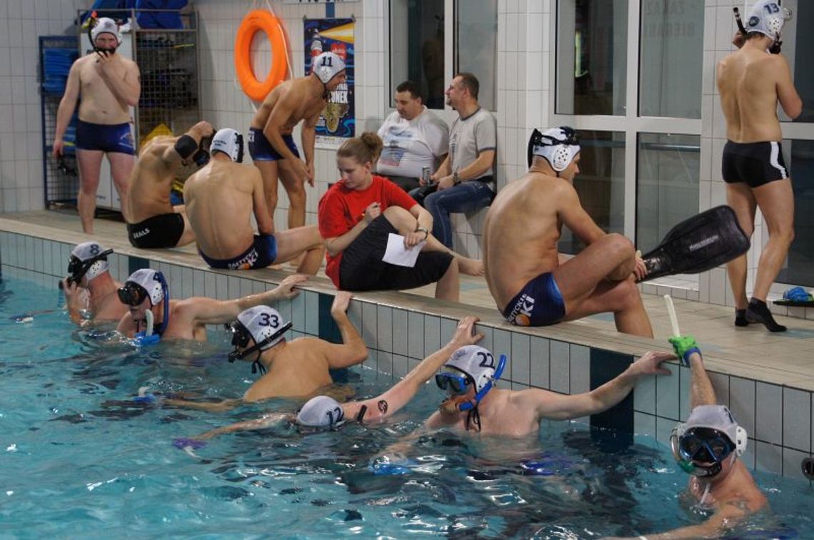 Podwodna rywalizacja z krążkiem Podwodna rywalizacja z krążkiem