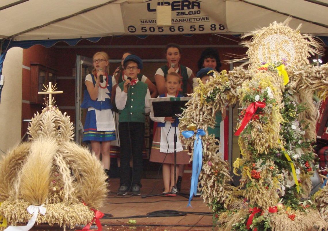 Podziękowali za zebrane plony. Dożynki gminne w Zblewie Podziękowali za zebrane plony. Dożynki gminne w Zblewie