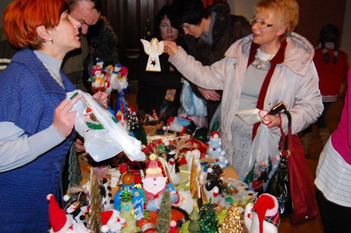 Pokaz rękodzieła - przedsmak Bożego Narodzenia Pokaz rękodzieła - przedsmak Bożego Narodzenia
