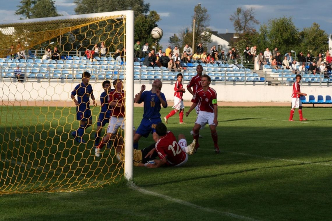Polacy poza "pudłem" w piłkarskim Pucharze Syrenki 