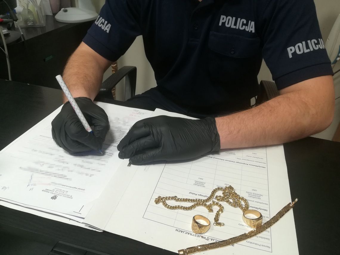Policjanci apelują. Uwaga na oszustów - sprzedają fałszywe złoto Policjanci apelują. Uwaga na oszustów - sprzedają fałszywe złoto