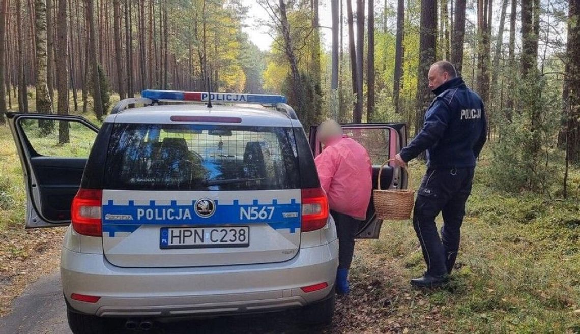 Policjanci pomogli kobiecie, która zgubiła się w lesie