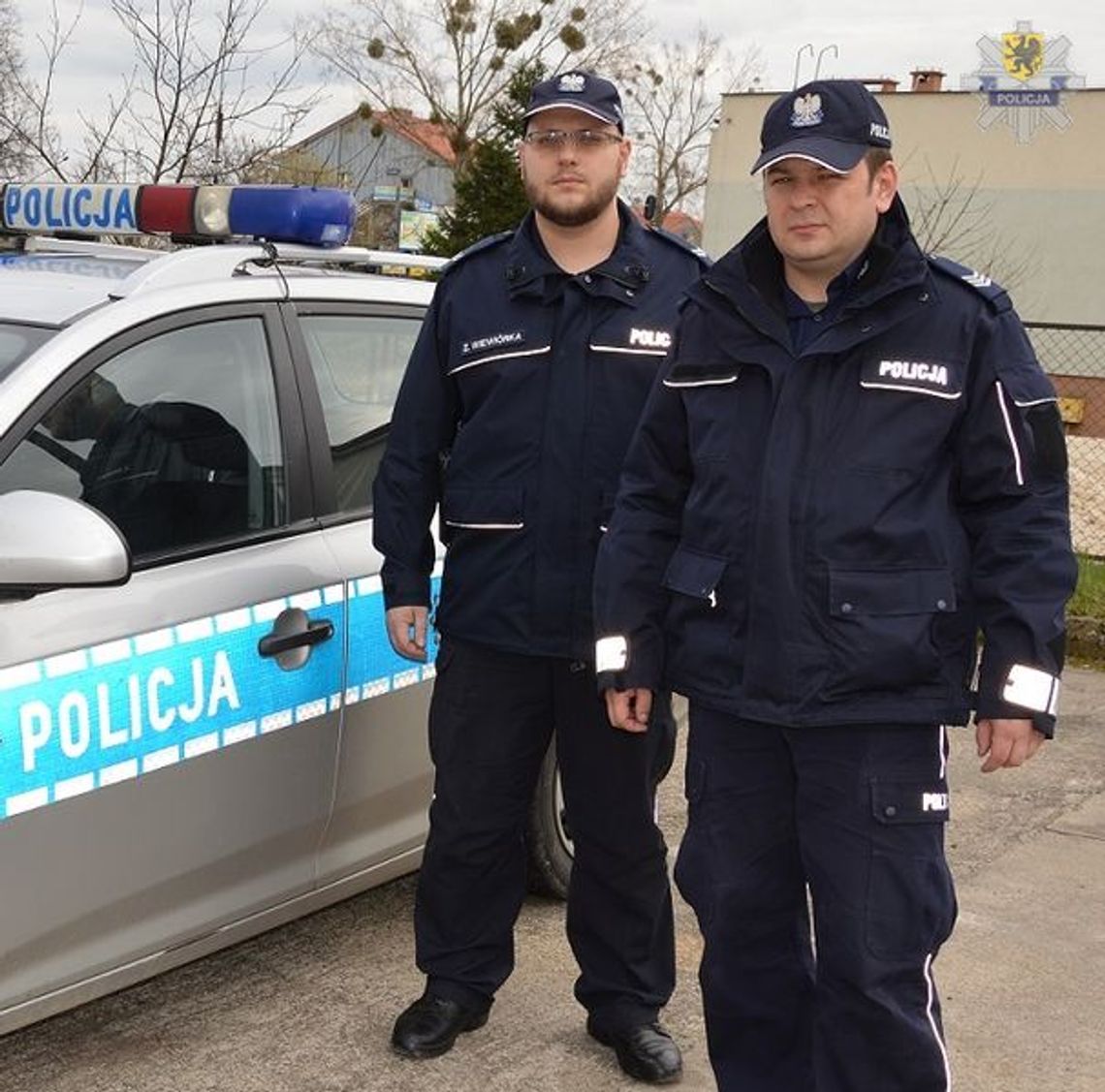 Policjanci uratowali mężczyznę Policjanci uratowali mężczyznę
