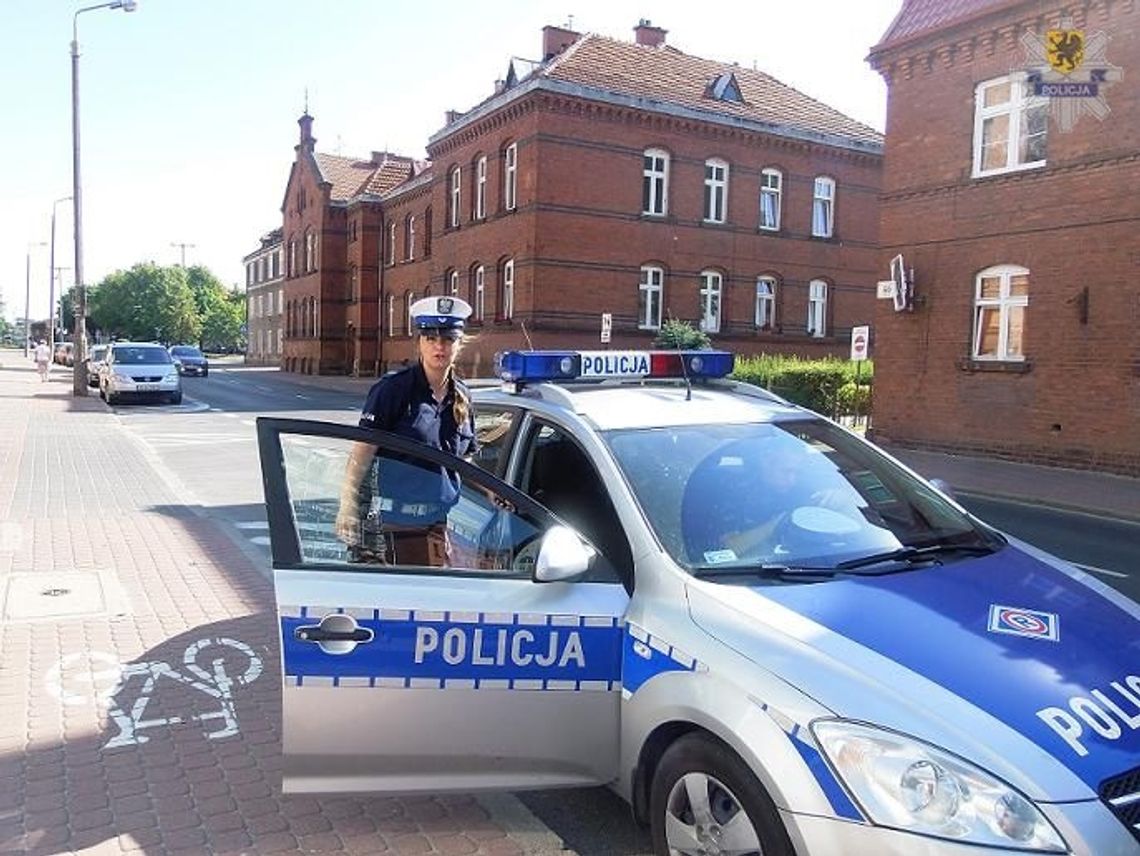 Policjanci uratowali życie mężczyźnie choremu na cukrzycę Policjanci uratowali życie mężczyźnie choremu na cukrzycę