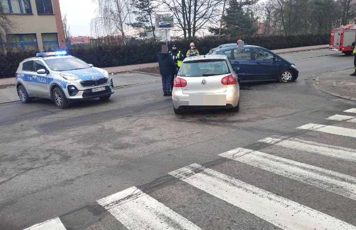 Policjanci wyjaśniali dwie kolizje na terenie Kwidzyna. Kierowcy zostali ukarani wysokimi mandatami Policjanci wyjaśniali dwie kolizje na terenie Kwidzyna. Kierowcy zostali ukarani wysokimi mandatami