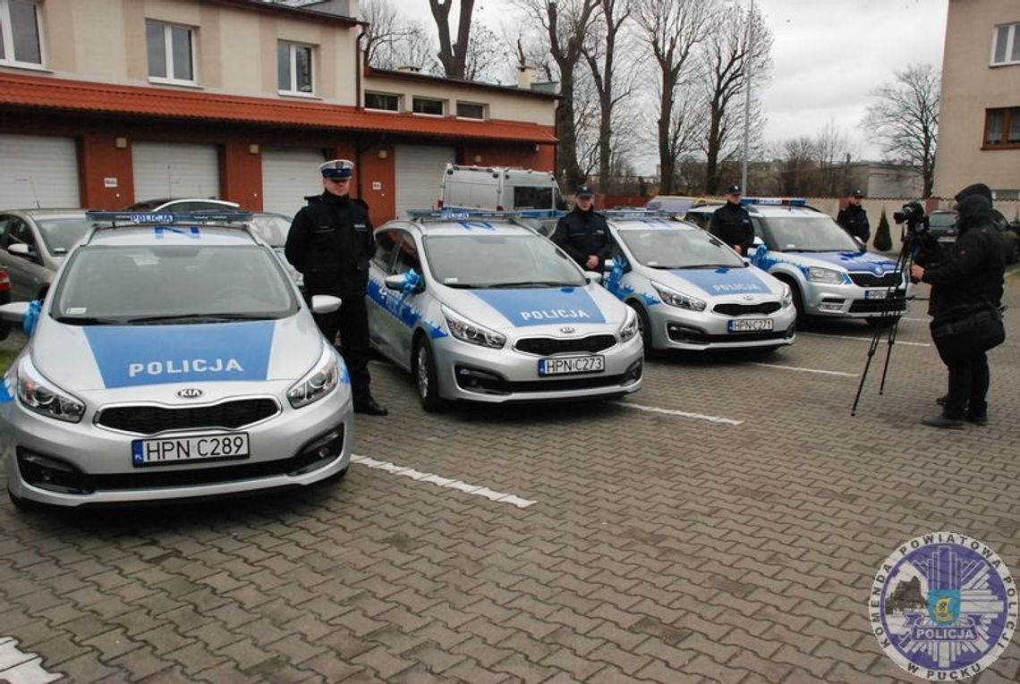 Policjanci z Pucka otrzymali cztery nowe radiowozy