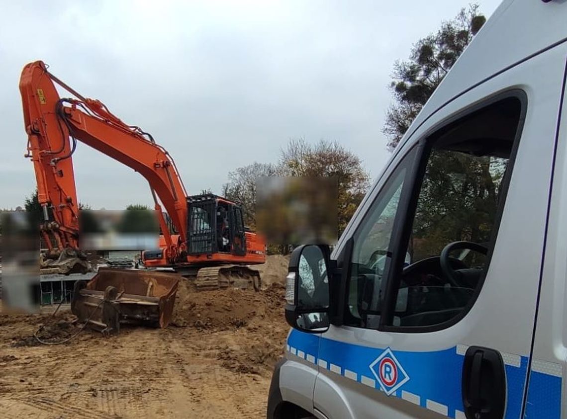 Policjanci zatrzymali pijanego operatora koparki Policjanci zatrzymali pijanego operatora koparki