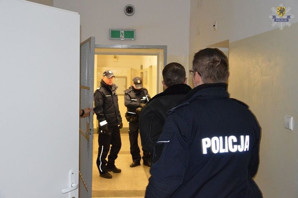Policjanci zatrzymali podejrzanego o wymuszenia Policjanci zatrzymali podejrzanego o wymuszenia