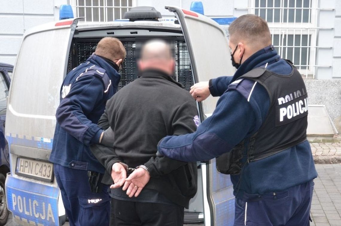 Policjanci zatrzymali pracownika ochrony Policjanci zatrzymali pracownika ochrony