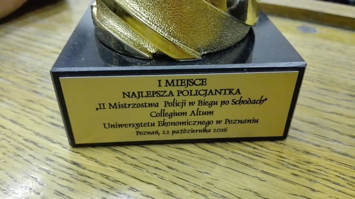 Policjantka ze Starogardu zajęła I miejsce w biegu po schodach w Poznaniu! 