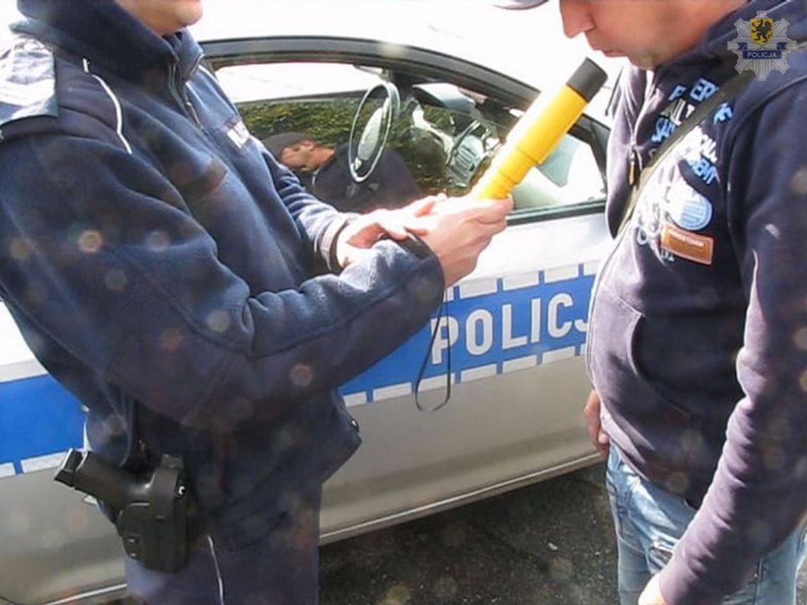 Policyjne „nie” dla podwójnego gazu w „andrzejki” Policyjne „nie” dla podwójnego gazu w „andrzejki”