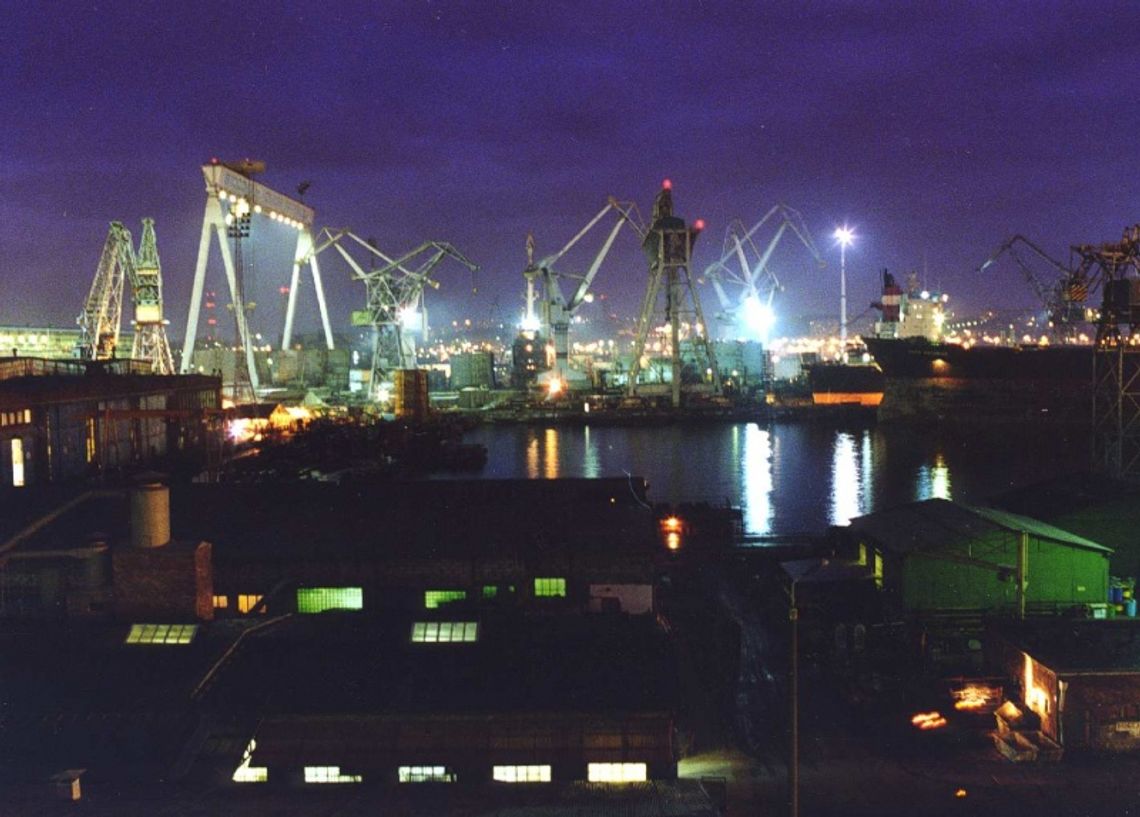 Polskie stocznie padają, a polski armator kupuje statki w Chinach Polskie stocznie padają, a polski armator kupuje statki w Chinach