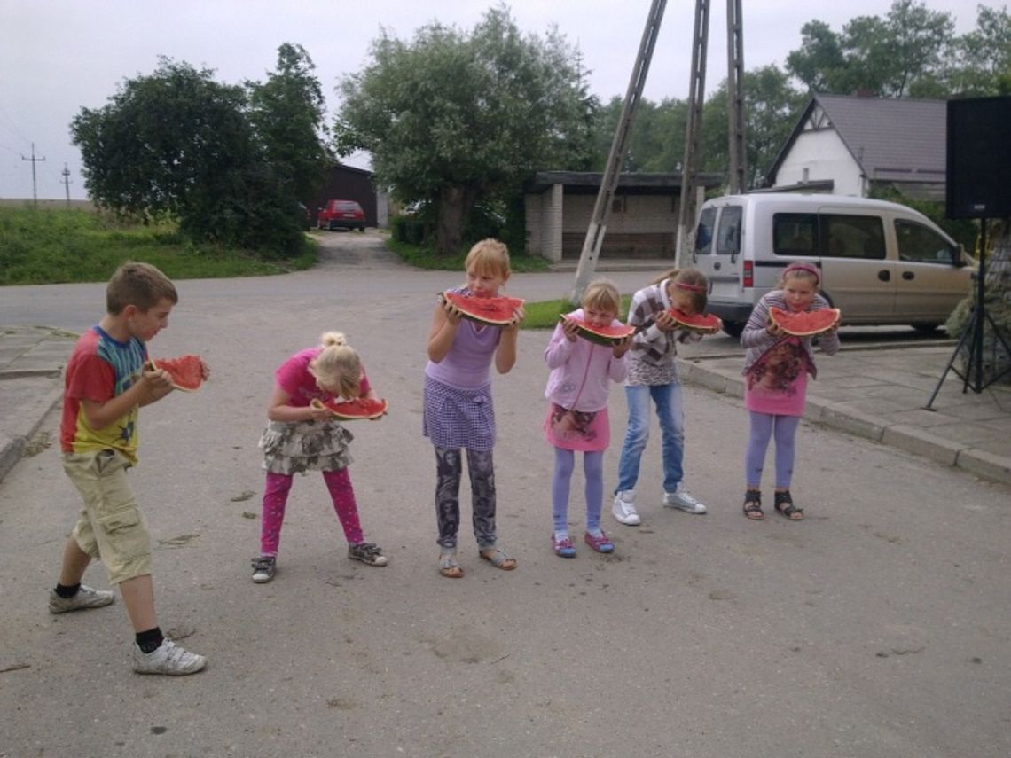 Pomyje „wybuchły” fajerwerkami. Moc atrakcji na wiejskim festynie Pomyje „wybuchły” fajerwerkami. Moc atrakcji na wiejskim festynie