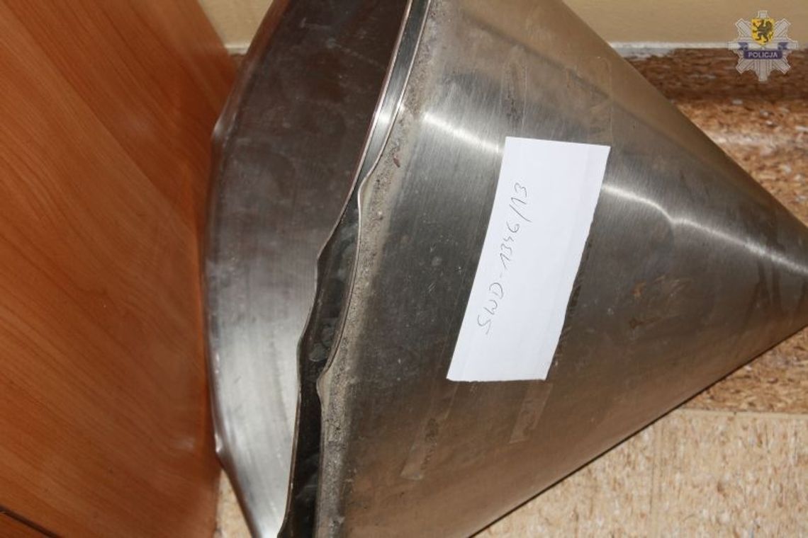 Popielnice na złom Popielnice na złom