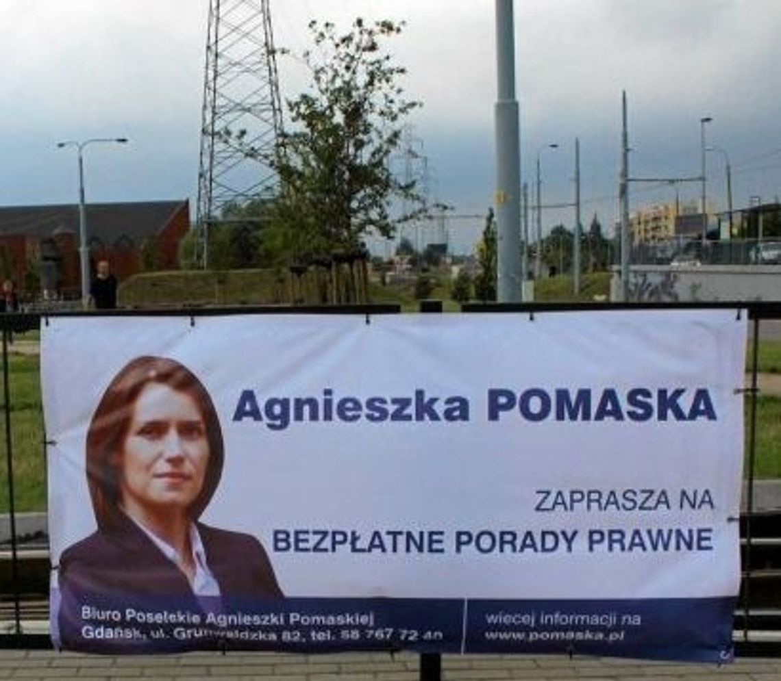 Posłanka Pomaska  z dwóją za swój "chymn". Koszmarne!