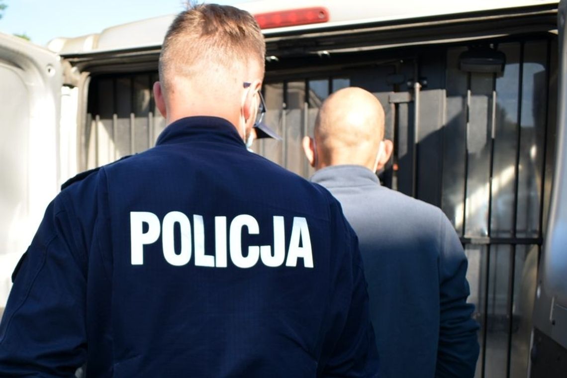Poszukiwani mężczyźni i kobieta w rękach sopockich policjantów