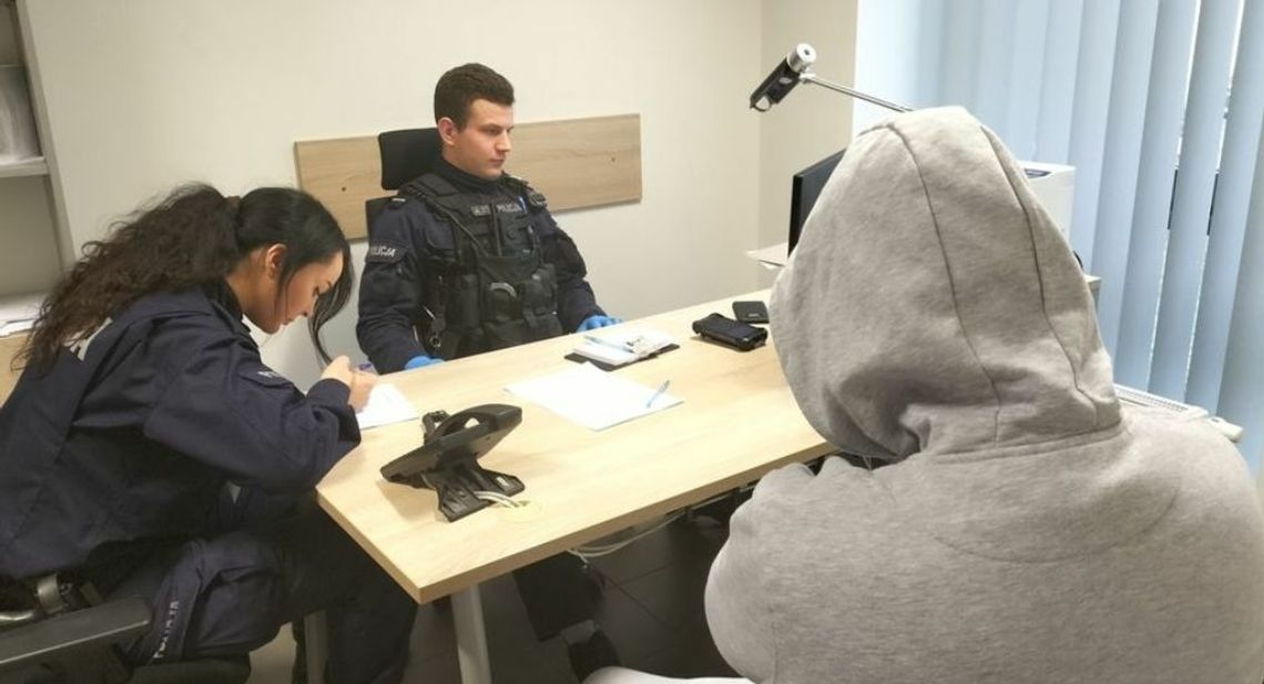 Poszukiwany 38-latek sam zgłosił się na komisariat w Gdańsku Poszukiwany 38-latek sam zgłosił się na komisariat w Gdańsku