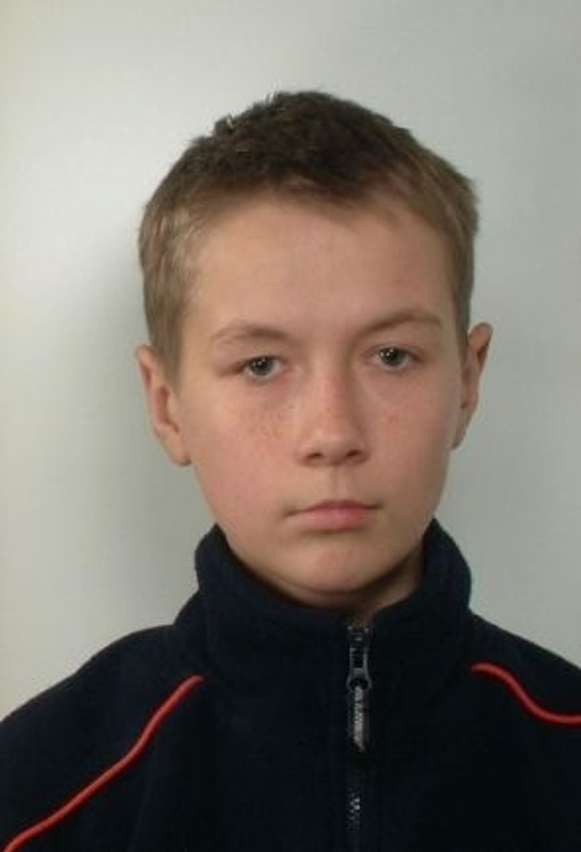 Poszukiwany chłopak z blizną Poszukiwany chłopak z blizną