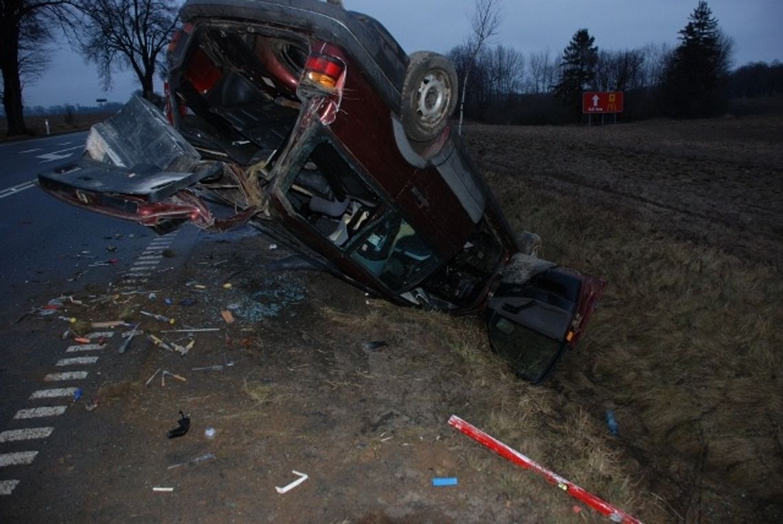 Poszukiwany listem gończym próbował uciec, spowodował kolizje Poszukiwany listem gończym próbował uciec, spowodował kolizje