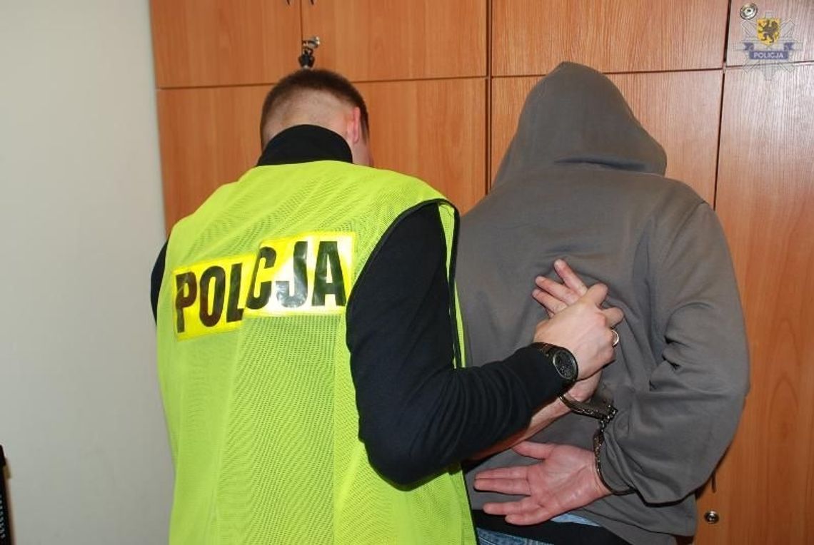 Poszukiwany "ptaszek" odpoczywał w ogrodzie Poszukiwany "ptaszek" odpoczywał w ogrodzie