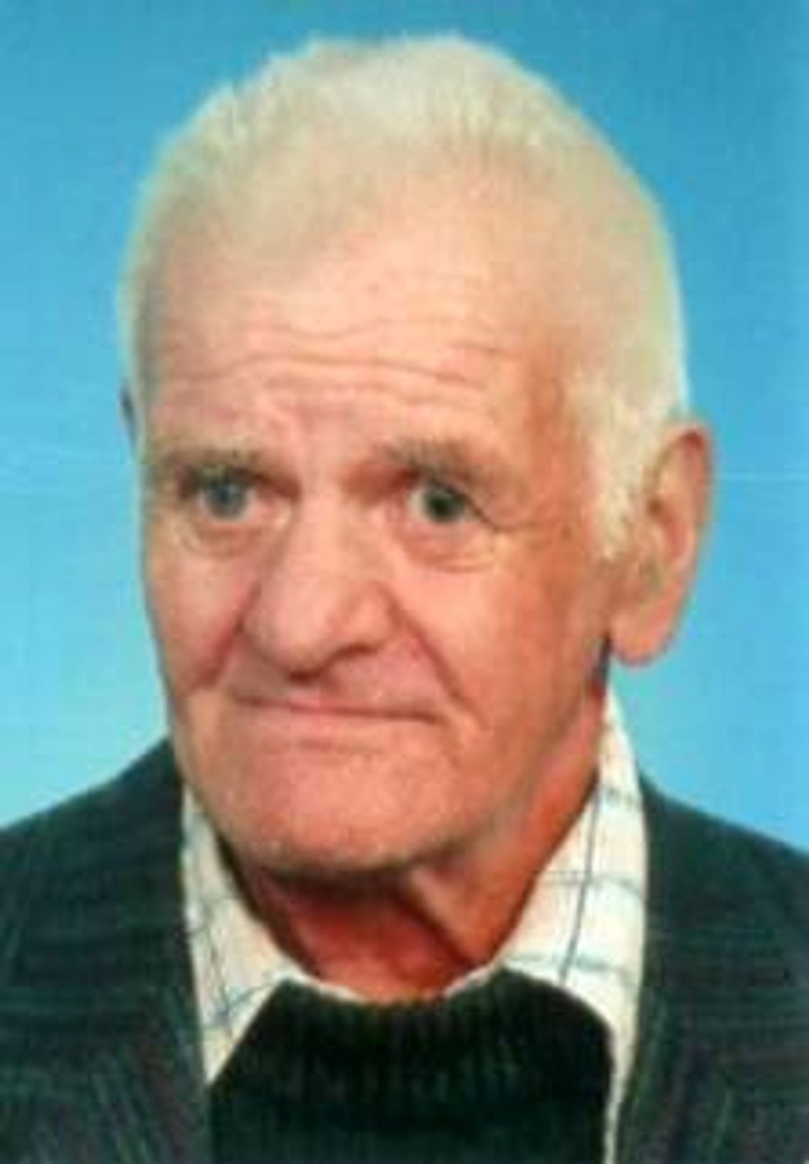 POSZUKIWANY. Wyszedł w granatowej kurtce, w czapce z daszkiem