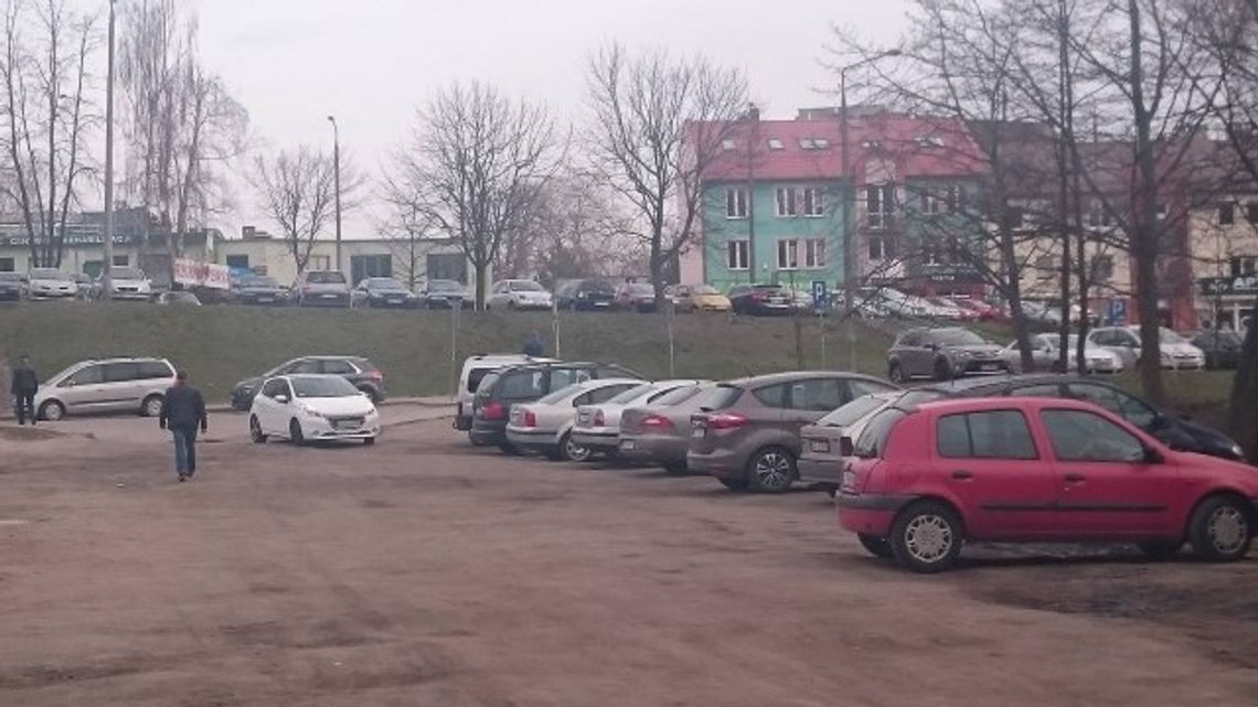 Powraca problem miejsc postojowych? Jest kasa na budowę parkingu 