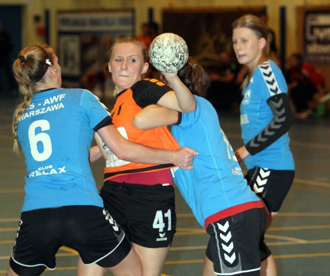 Powrót samborzanek na fotel lidera