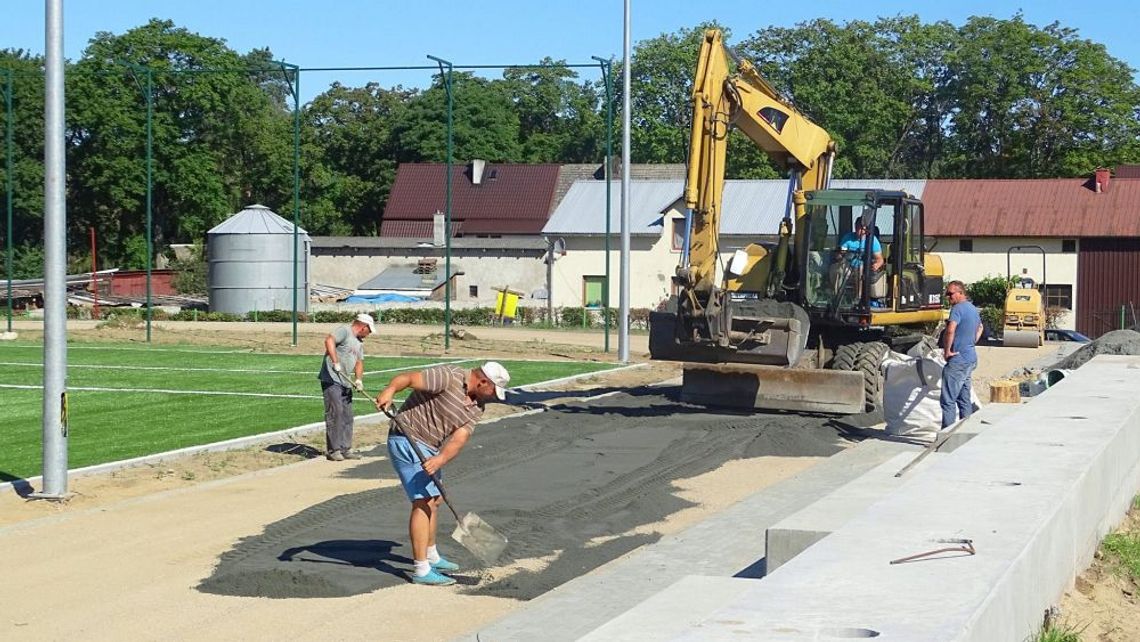 Powstaje nowoczesny obiekt sportowy w Łupawie Powstaje nowoczesny obiekt sportowy w Łupawie