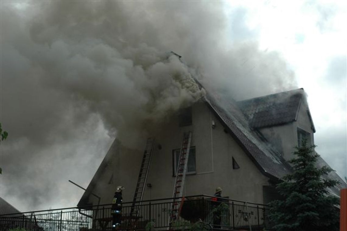 Pożar domu wczasowego we Wdzydzach - przerażone dzieci Pożar domu wczasowego we Wdzydzach - przerażone dzieci