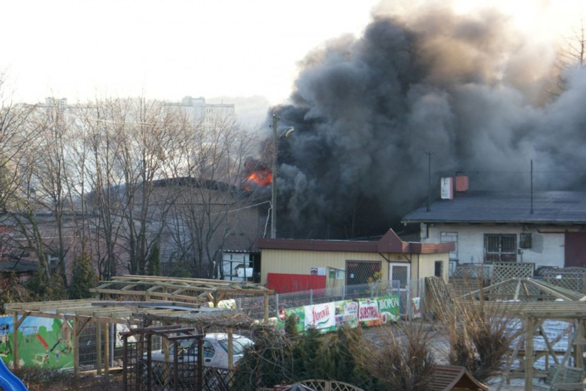 Pożar w centrum Wrzeszcza, niedaleko Galerii Bałtyckiej Pożar w centrum Wrzeszcza, niedaleko Galerii Bałtyckiej