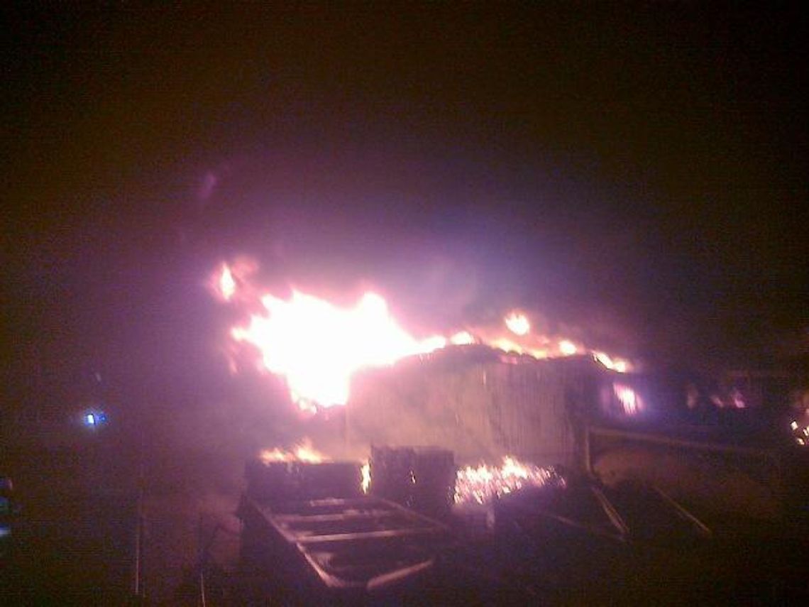 Pożar w gniewskiej firmie Alma-Color. Bez zagrożeń dla mieszkańców Pożar w gniewskiej firmie Alma-Color. Bez zagrożeń dla mieszkańców