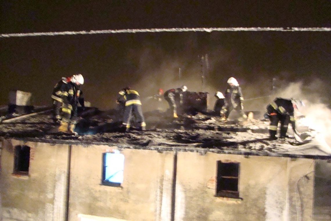 Pożar zaczął się od choinki. Potrzebna pomoc pogorzelcom