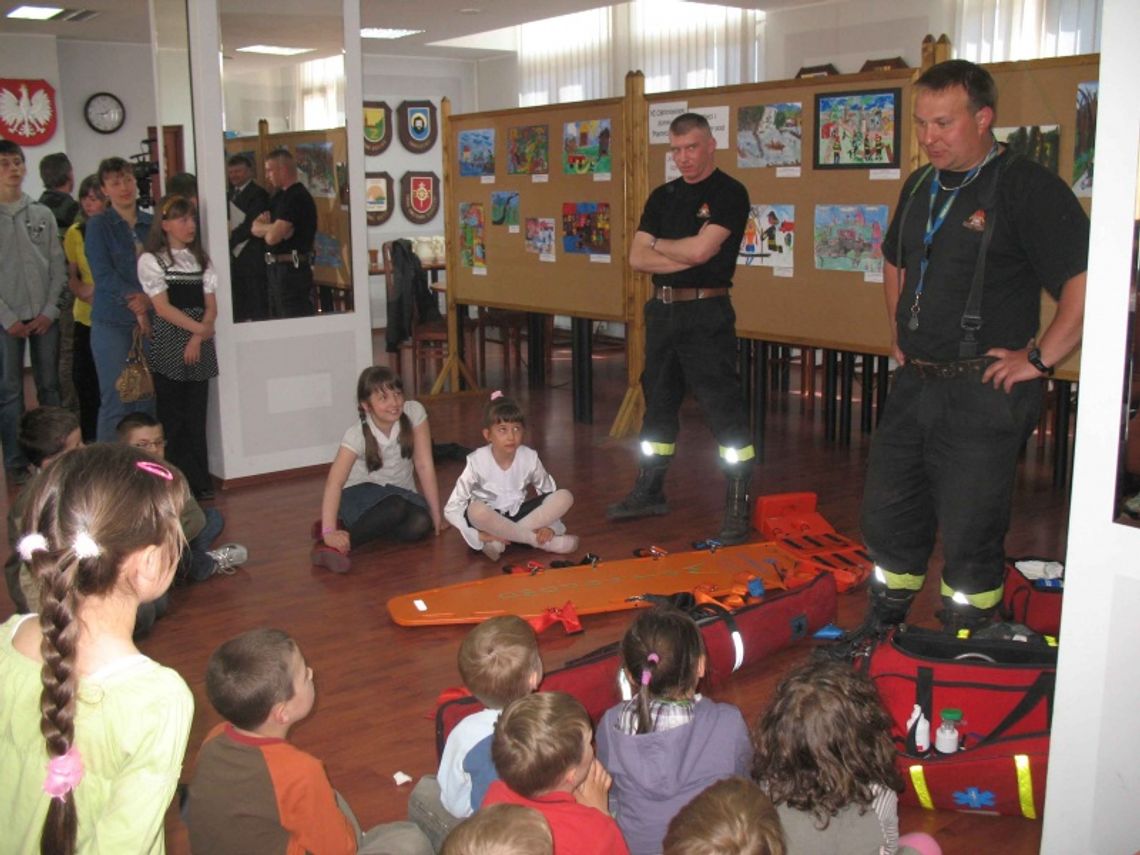 Praca strażaków oczami najmłodszych Praca strażaków oczami najmłodszych