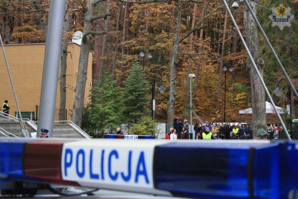 Prace porządkowe za zakłócanie koncertu w Operze Leśnej Prace porządkowe za zakłócanie koncertu w Operze Leśnej