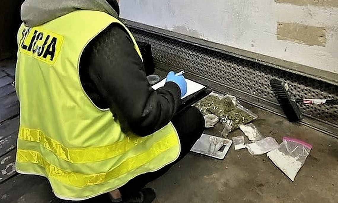 Prawie kilogram narkotyków... 10-lat odsiadki za znaczną ilość środków odurzających?