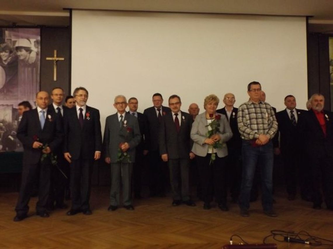 Prezes IPN-u wręczył odznaczenia państwowe działaczom opozycji antykomunistycznej Prezes IPN-u wręczył odznaczenia państwowe działaczom opozycji antykomunistycznej