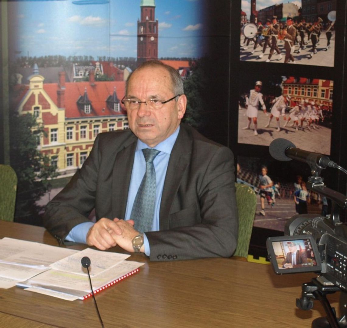 Prezydent kontra radni. Posłowi Neumannowi zarzucił "ewidentne kłamstwo i nieprawdę". Prezydent kontra radni. Posłowi Neumannowi zarzucił "ewidentne kłamstwo i nieprawdę".