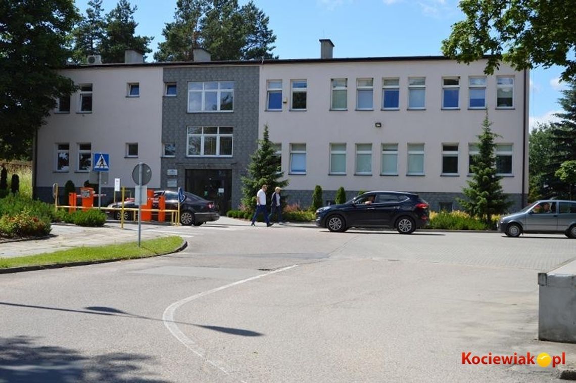 Próba samobójcza na terenie starogardzkiego szpitala. Mężczyzna skoczył z dachu