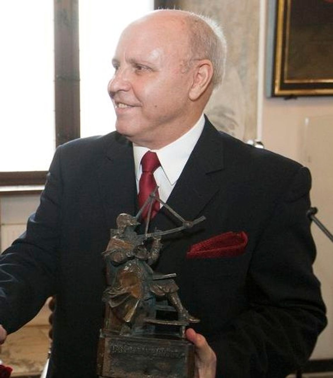 Prof. Jerzy Mizeraczyk nagrodzony Heweliuszem