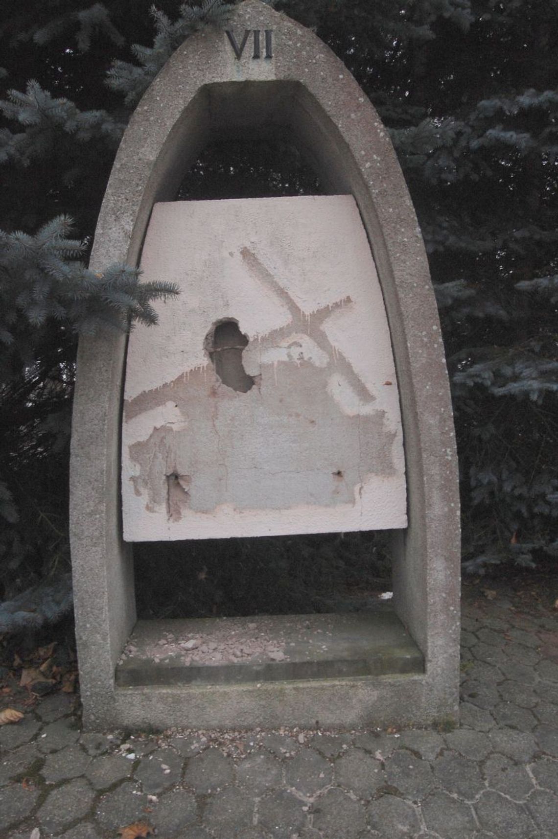 Profani Sanktuarium w Piasecznie nadal na wolności!