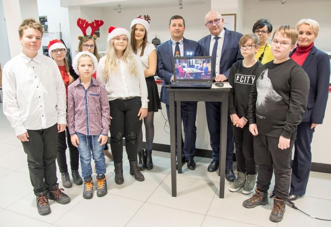 Profesor Jan Miodek odpowiadał na pytania uczniów