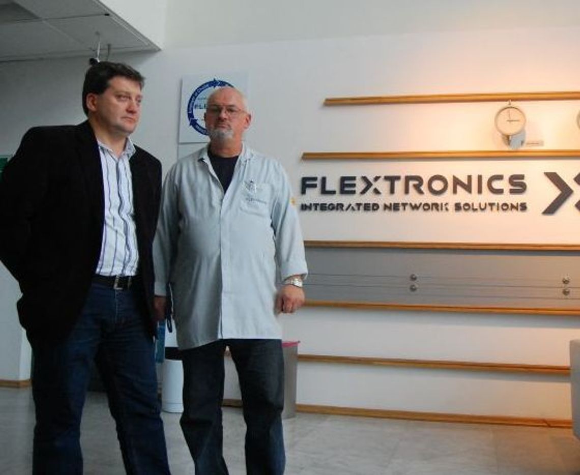 Prosto na bruk. Nocny szlaban we Flextronics Prosto na bruk. Nocny szlaban we Flextronics