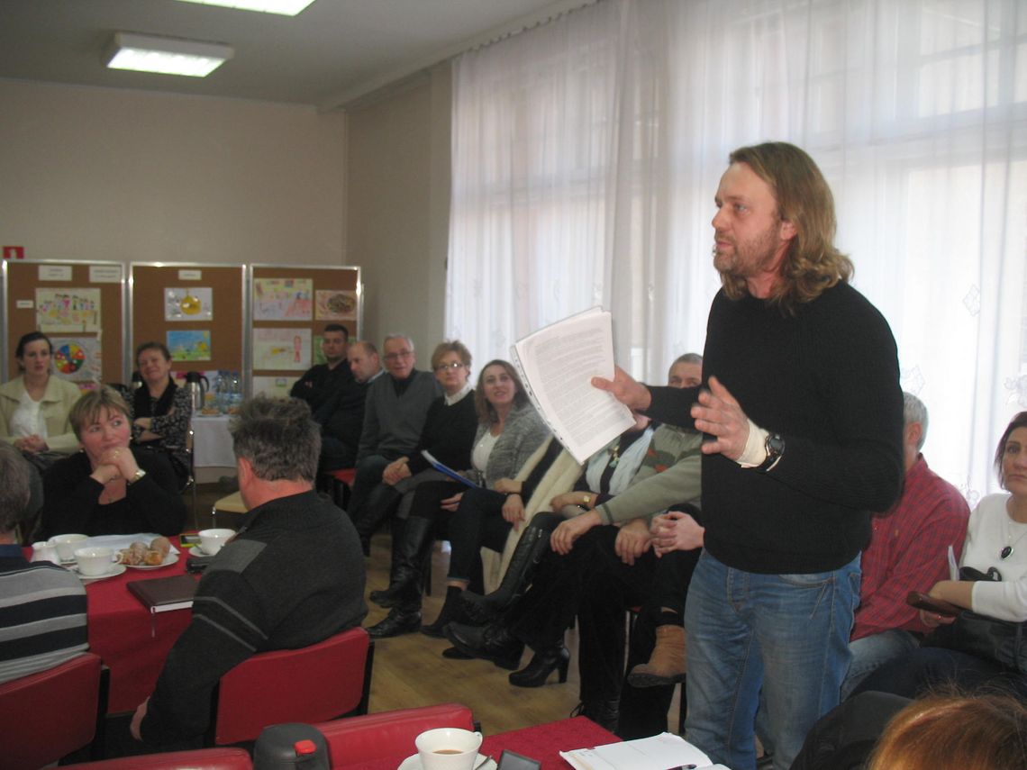 Protest mieszkańców na sesji - wiatraków nie będzie! Protest mieszkańców na sesji - wiatraków nie będzie!