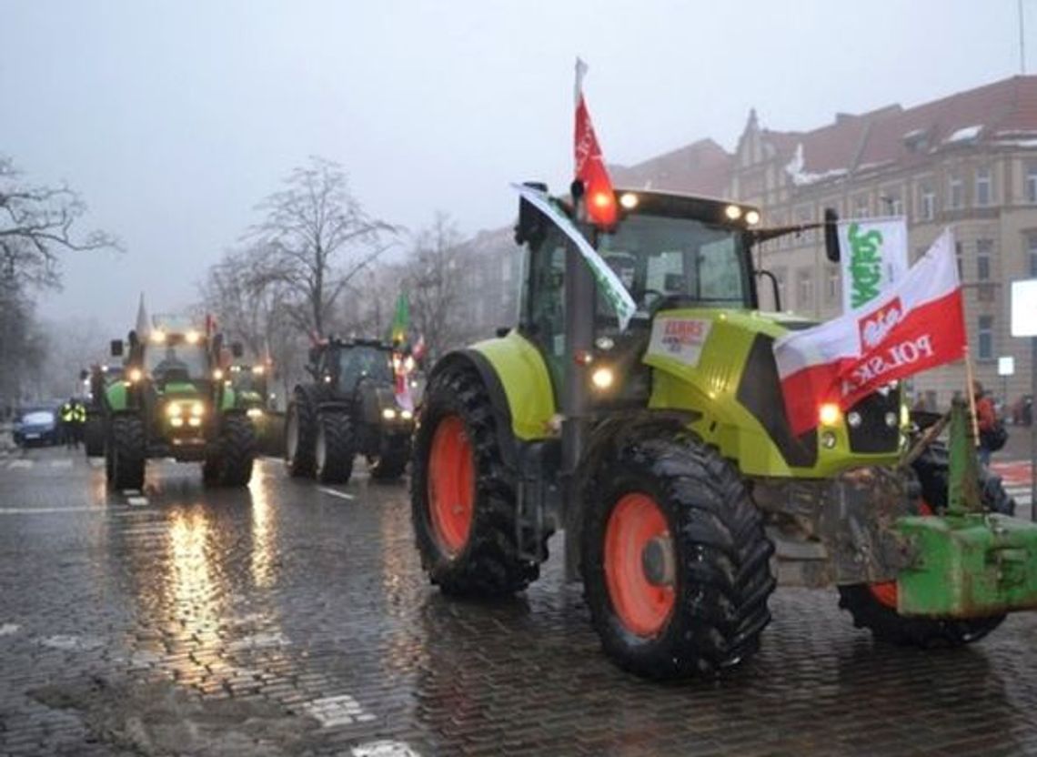Protest rolników - bezprawny wykup ziemi przez zagraniczniaków Protest rolników - bezprawny wykup ziemi przez zagraniczniaków